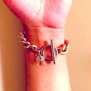 Y2K Victoria’s secret toggle bracelet